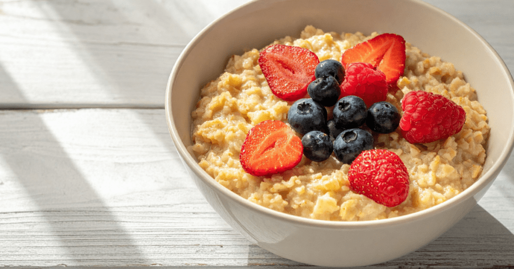 oatmeal with berries